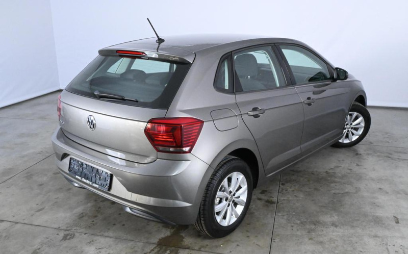 VOLKSWAGEN Polo VOLKSWAGEN Polo