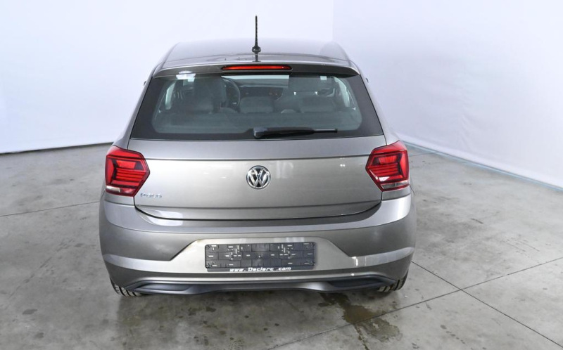 VOLKSWAGEN Polo VOLKSWAGEN Polo