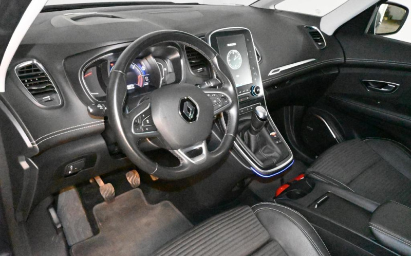 RENAULT Grand Scenic