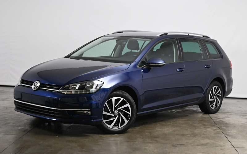 VOLKSWAGEN Golf SW