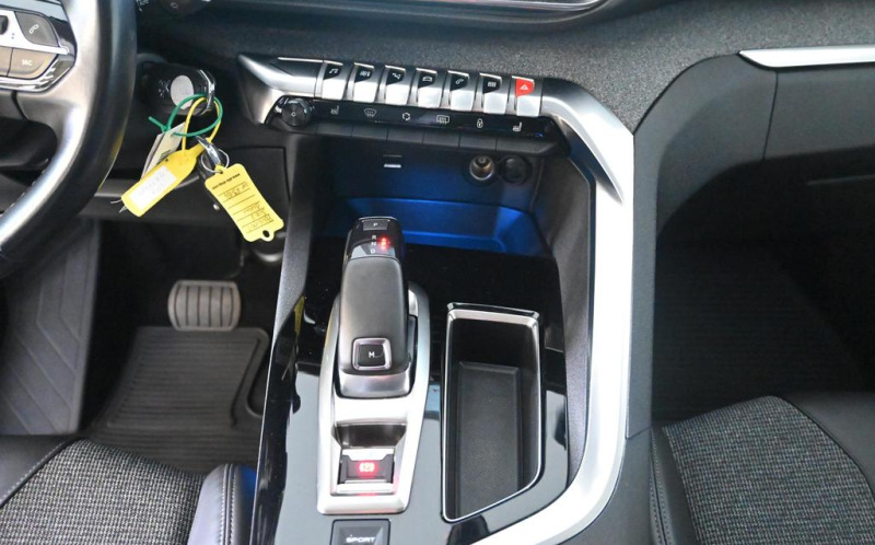 PEUGEOT 3008 PEUGEOT 3008