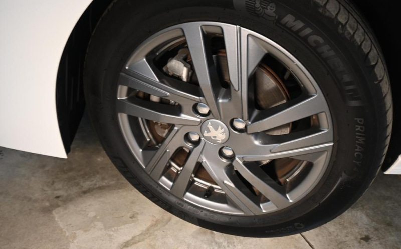 PEUGEOT 208 PEUGEOT 208