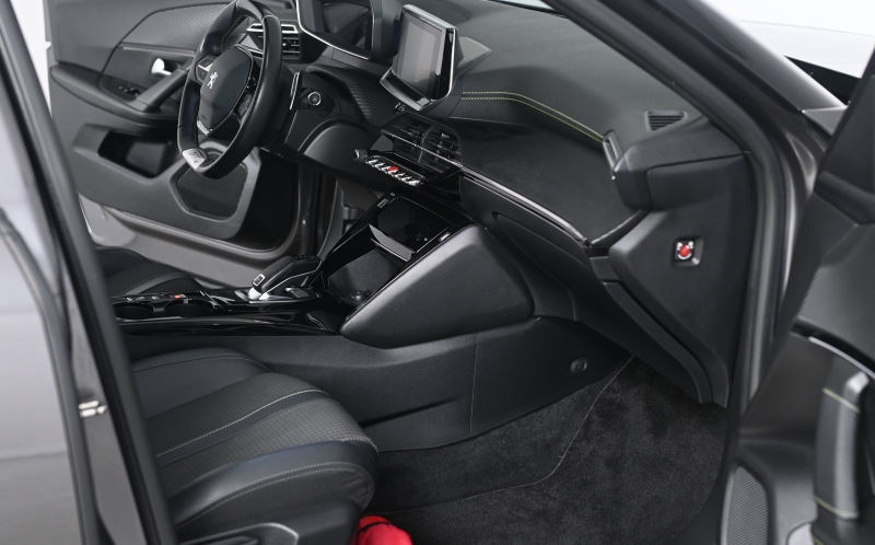 PEUGEOT 2008 PEUGEOT 2008