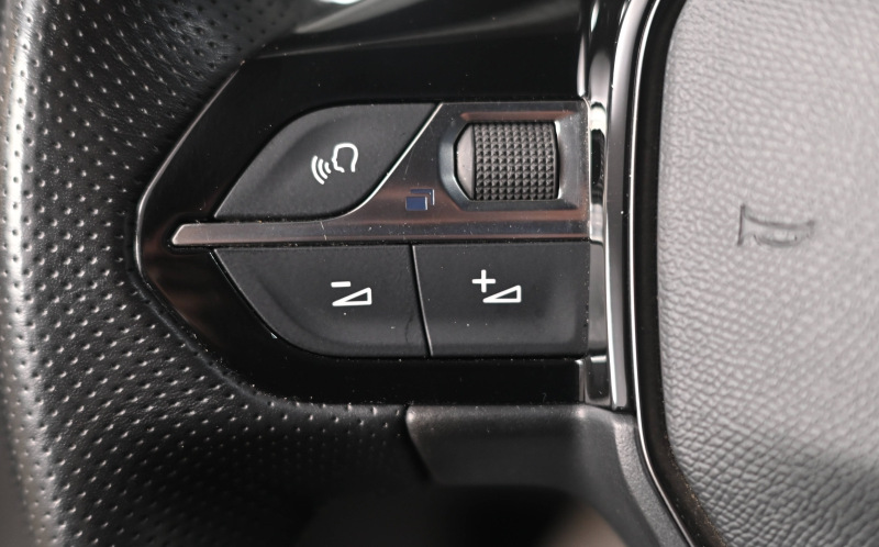 PEUGEOT 2008 PEUGEOT 2008