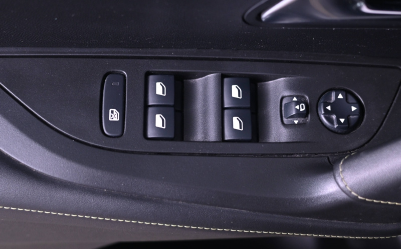 PEUGEOT 2008 PEUGEOT 2008