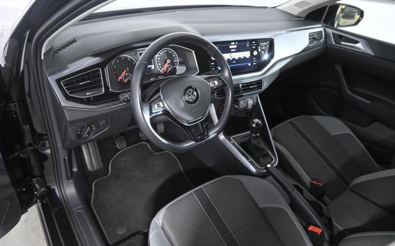VOLKSWAGEN Polo VOLKSWAGEN Polo