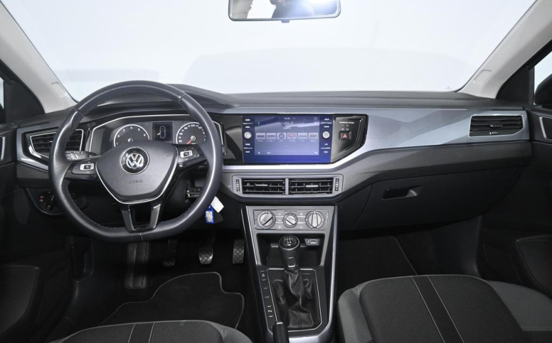 VOLKSWAGEN Polo VOLKSWAGEN Polo