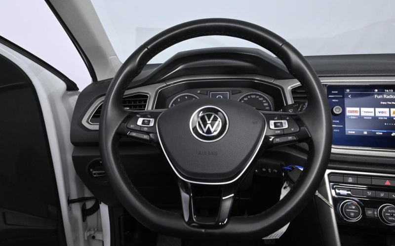 VOLKSWAGEN T-Roc VOLKSWAGEN T-Roc