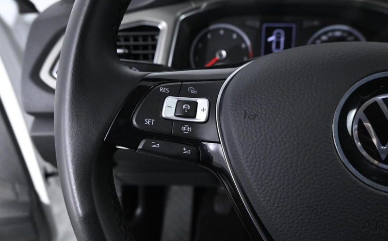 VOLKSWAGEN T-Roc VOLKSWAGEN T-Roc