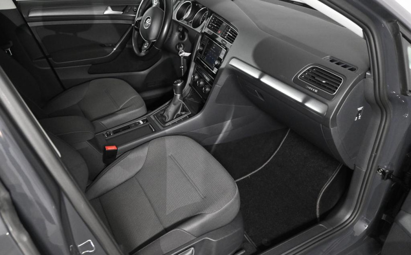 VOLKSWAGEN Golf VOLKSWAGEN Golf