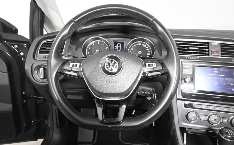 VOLKSWAGEN Golf VOLKSWAGEN Golf