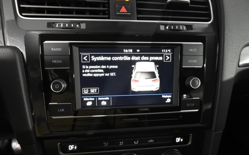 VOLKSWAGEN Golf VOLKSWAGEN Golf