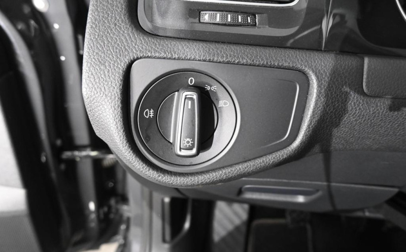 VOLKSWAGEN Golf VOLKSWAGEN Golf