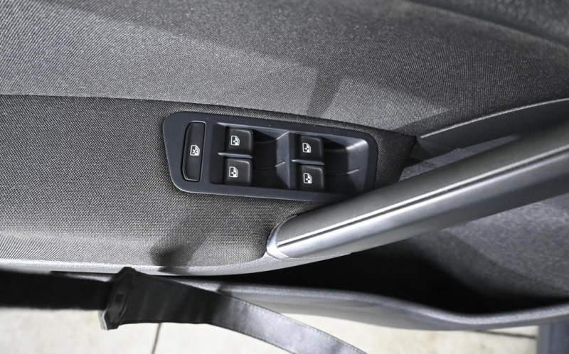 VOLKSWAGEN Golf VOLKSWAGEN Golf