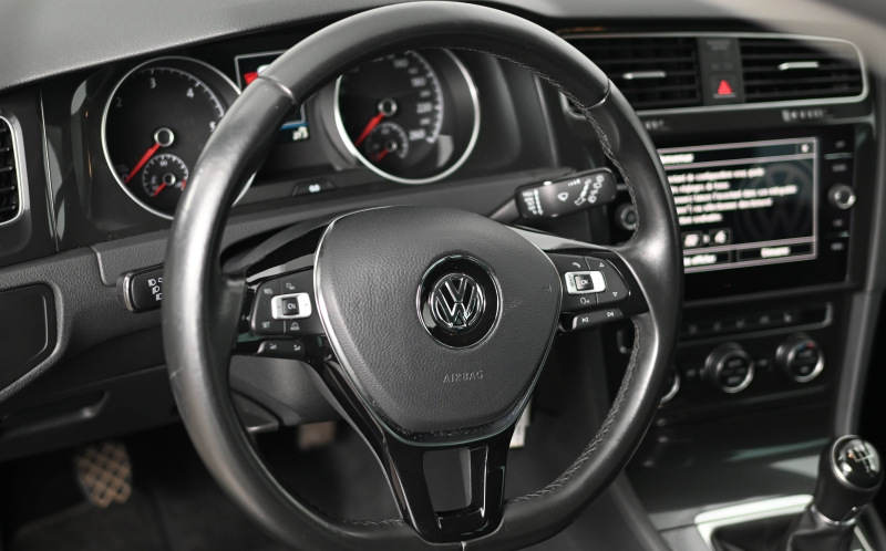 VOLKSWAGEN Golf SW VOLKSWAGEN Golf SW