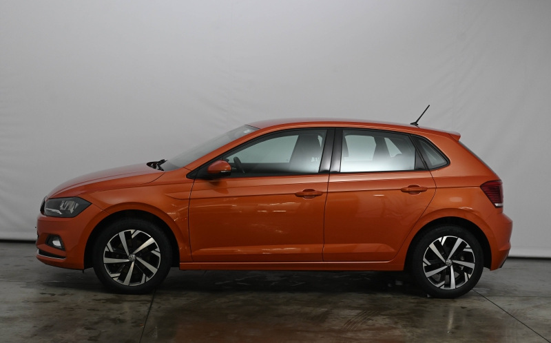 VOLKSWAGEN Polo