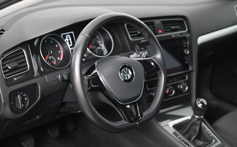 VOLKSWAGEN Golf SW VOLKSWAGEN Golf SW