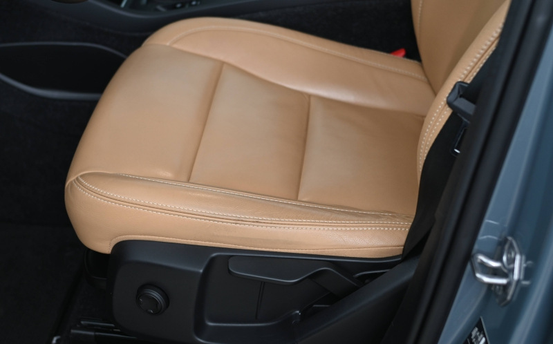 VOLVO XC40 VOLVO XC40