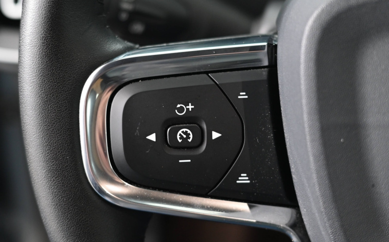 VOLVO XC40 VOLVO XC40
