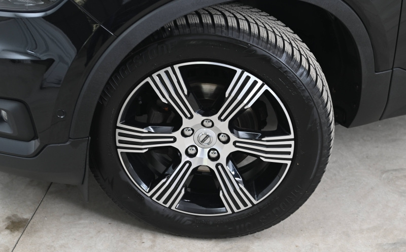 VOLVO XC40 VOLVO XC40