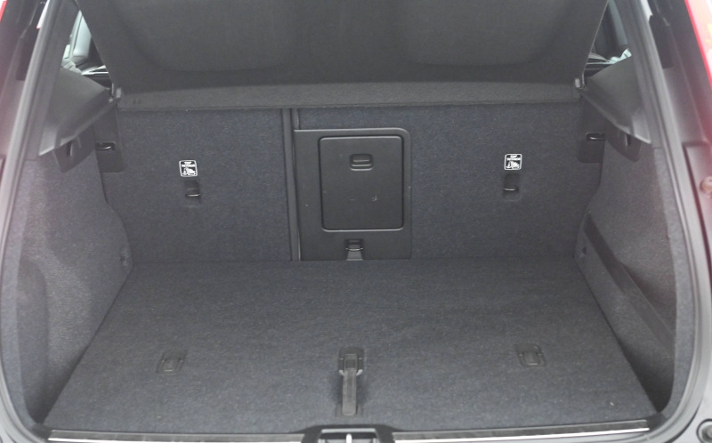 VOLVO XC40 VOLVO XC40