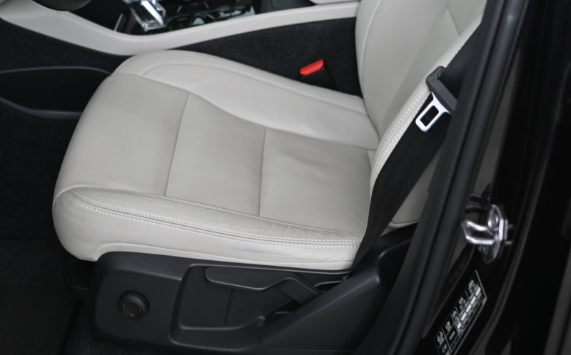 VOLVO XC40 VOLVO XC40