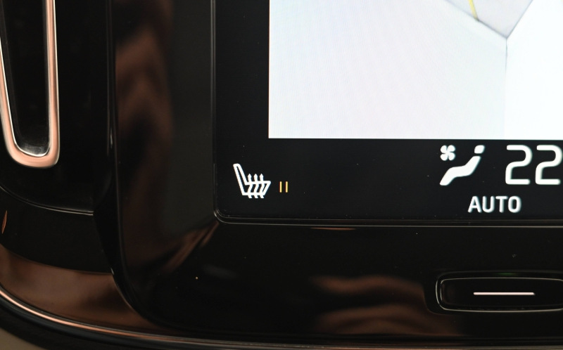 VOLVO XC40 VOLVO XC40