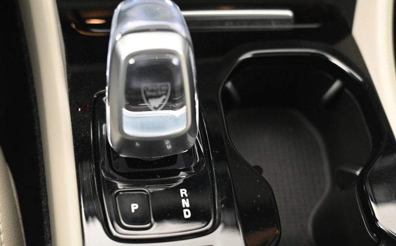 VOLVO XC40 VOLVO XC40