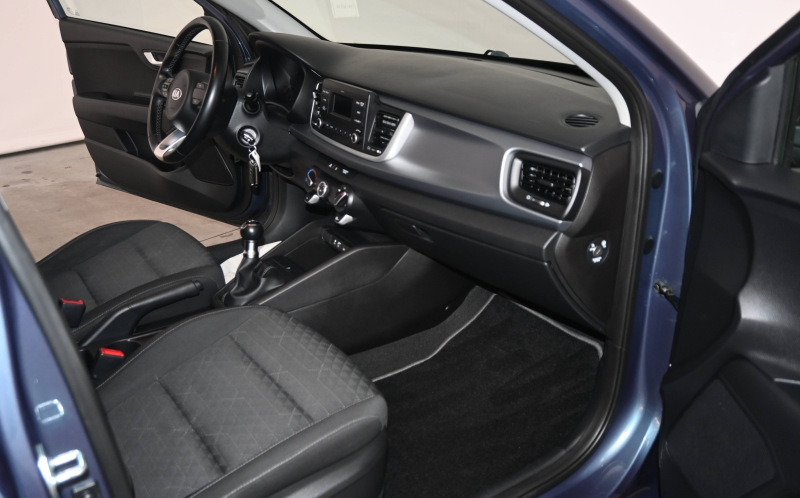 KIA Rio KIA Rio