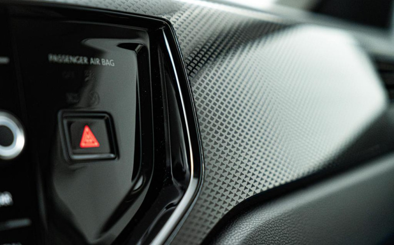 VOLKSWAGEN Polo VOLKSWAGEN Polo