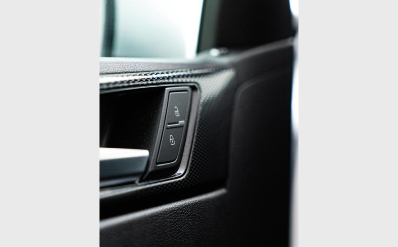 VOLKSWAGEN Polo VOLKSWAGEN Polo