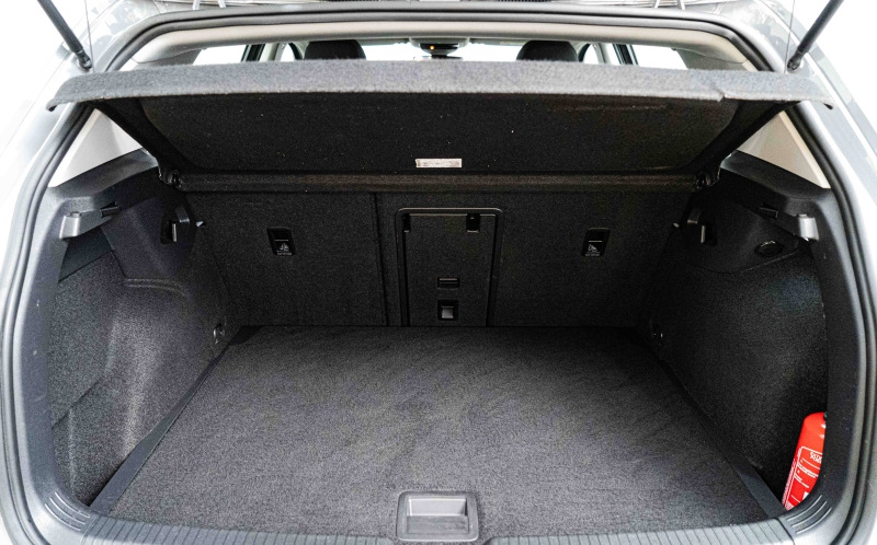 VOLKSWAGEN Golf VOLKSWAGEN Golf