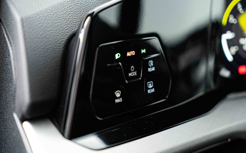 VOLKSWAGEN Golf VOLKSWAGEN Golf