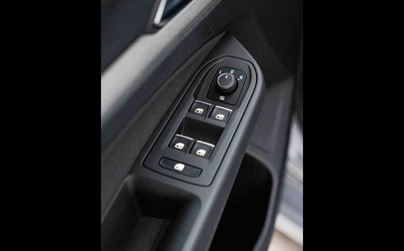 VOLKSWAGEN Golf VOLKSWAGEN Golf