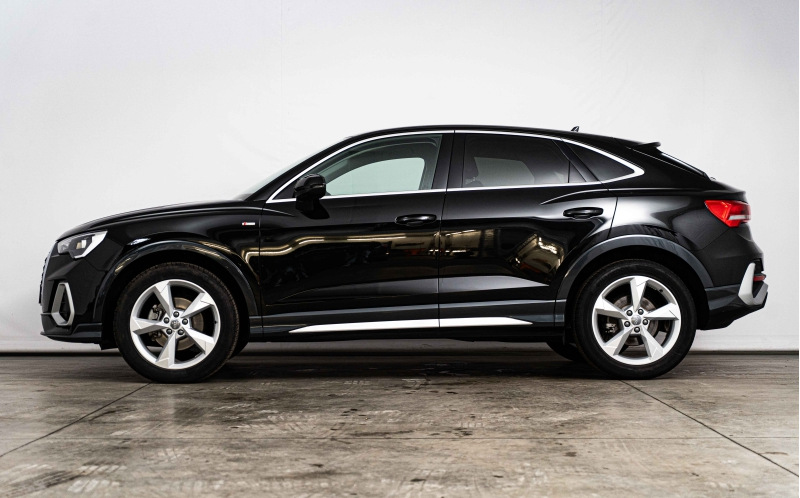 AUDI Q3 Sportback AUDI Q3 Sportback