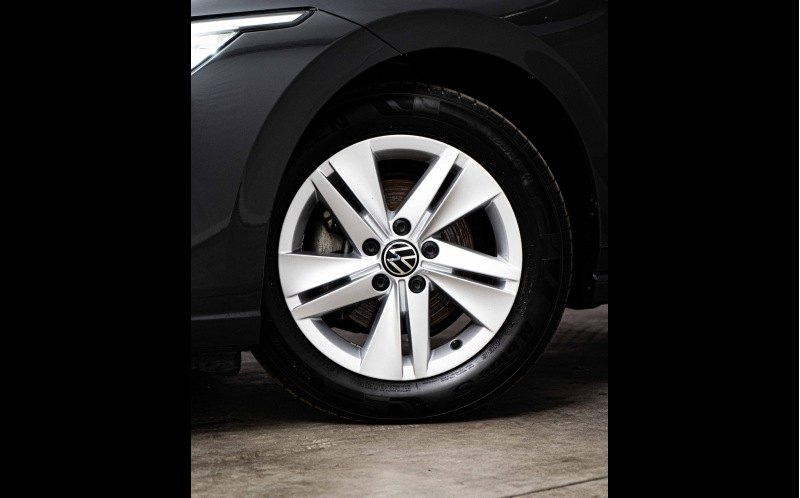 VOLKSWAGEN Golf VOLKSWAGEN Golf