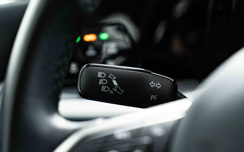 VOLKSWAGEN Golf VOLKSWAGEN Golf