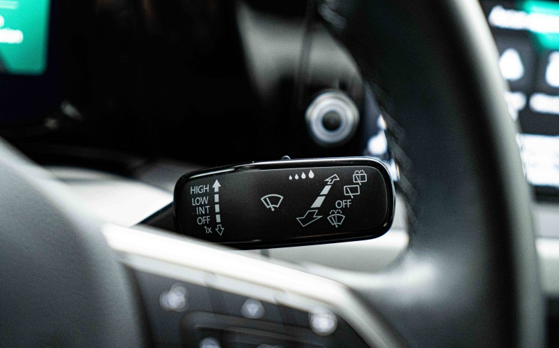 VOLKSWAGEN Golf VOLKSWAGEN Golf