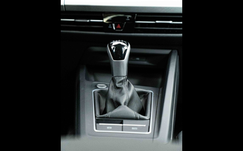 VOLKSWAGEN Golf VOLKSWAGEN Golf