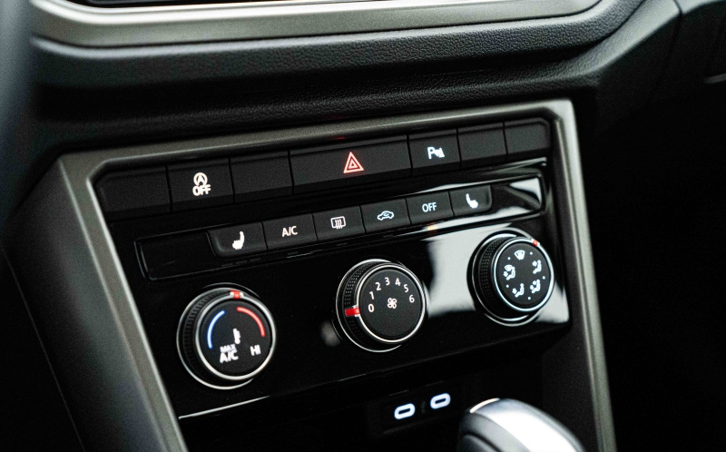 VOLKSWAGEN T-Roc VOLKSWAGEN T-Roc