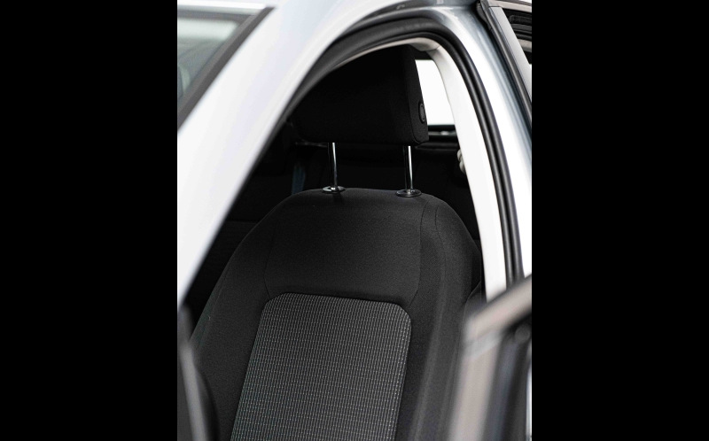 VOLKSWAGEN Golf VOLKSWAGEN Golf