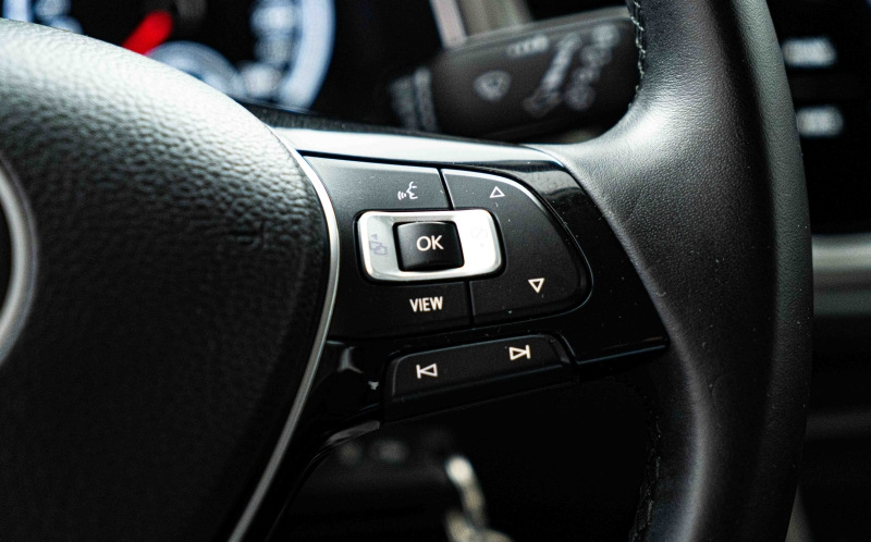 VOLKSWAGEN T-Roc VOLKSWAGEN T-Roc