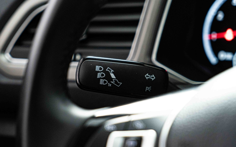 VOLKSWAGEN T-Roc VOLKSWAGEN T-Roc