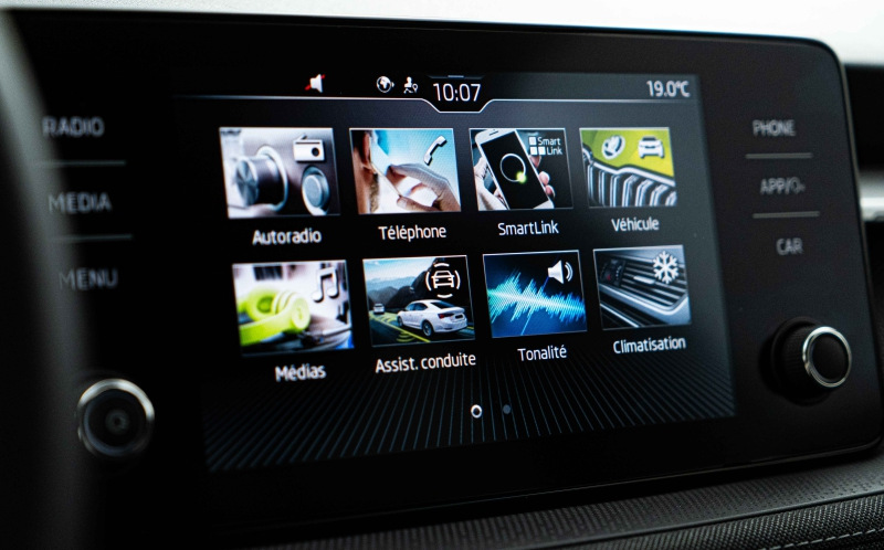 SKODA Fabia SKODA Fabia