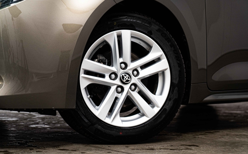 TOYOTA Corolla Touring Spt