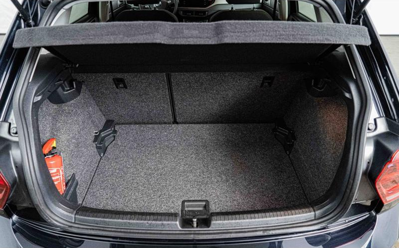 VOLKSWAGEN Polo VOLKSWAGEN Polo