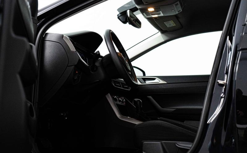 VOLKSWAGEN Polo VOLKSWAGEN Polo