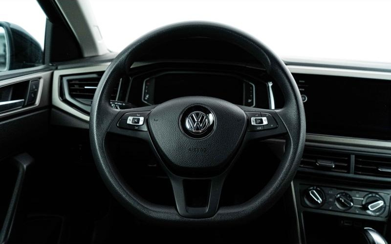 VOLKSWAGEN Polo VOLKSWAGEN Polo