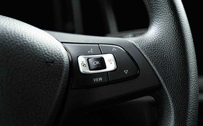 VOLKSWAGEN Polo VOLKSWAGEN Polo