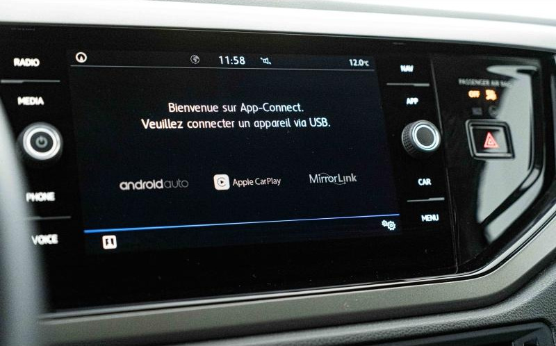 VOLKSWAGEN Polo VOLKSWAGEN Polo